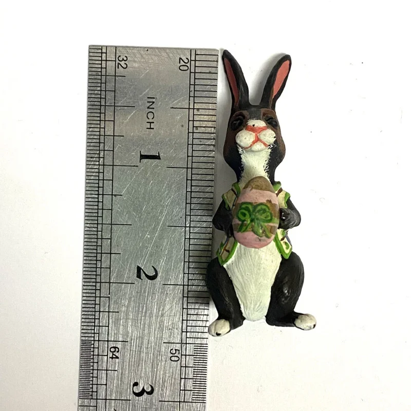 Authentic Vintage Heirloom Edition Rabbit Bunny Holding Egg Cast Iron Figurine !