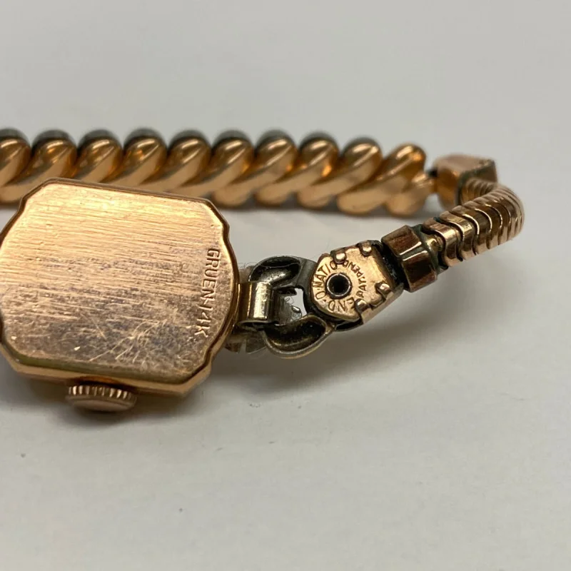 Vintage Ladies GRUEN VERI-THIN Watch 14K Gold 2 Diamonds Swiss Made 17 Jewel