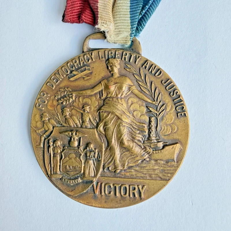 Lot of 4 Original US WWI Bronze Medals — Victory + Service Medals with Ribbons