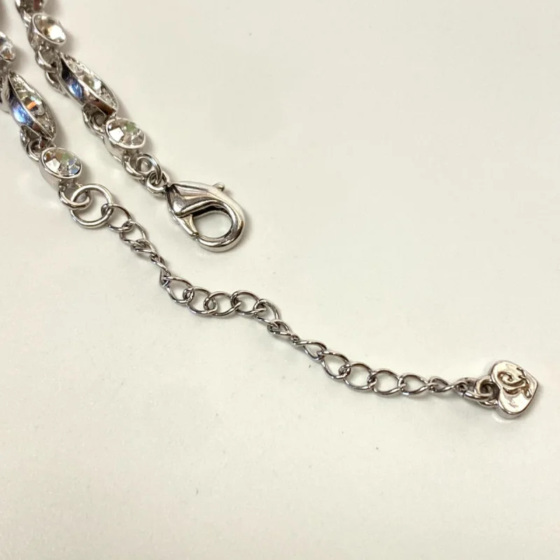 Heart-Shaped Blue Glass Pendant Necklace with Silver-Tone Chain - Elegant Design