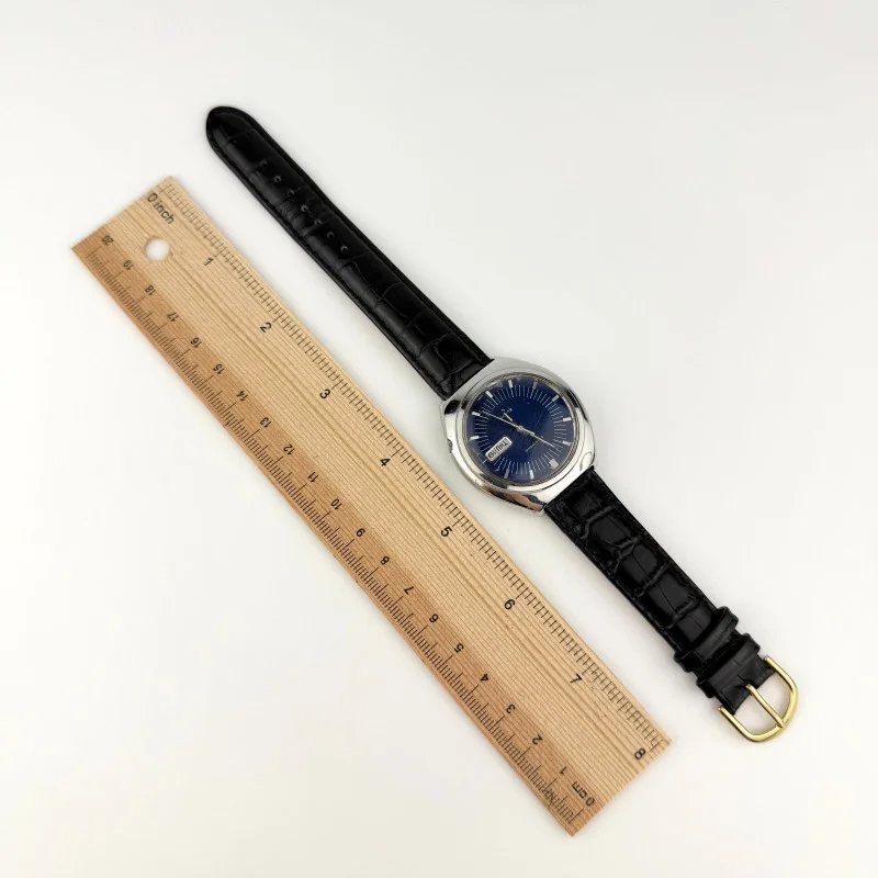 Vintage Seiko Electronic EL-370 Blue Dial Day-Date Stainless Steel Watch