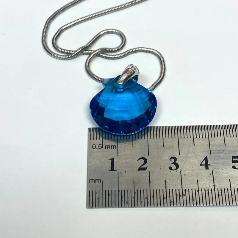 Swarovski Crystal Necklace Blue Scallop Clam Shell Pendant 17"