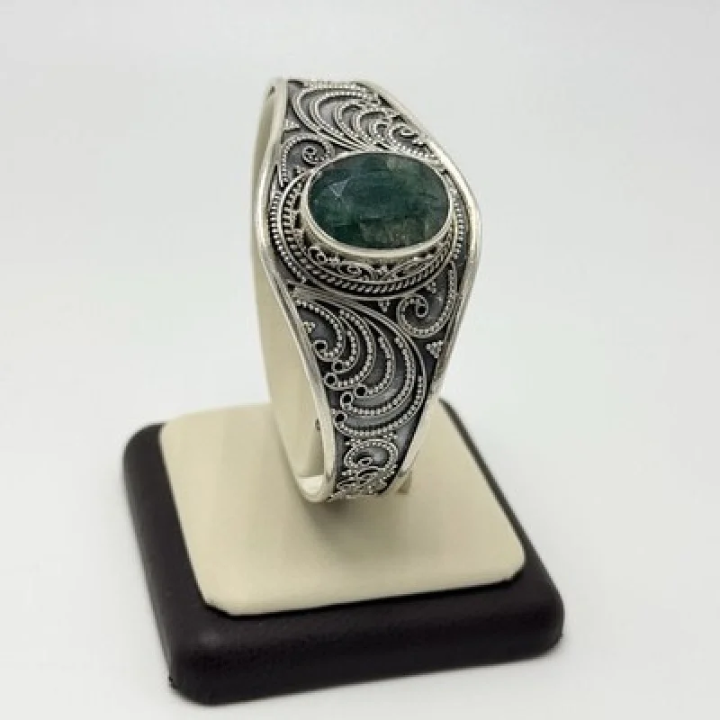 Vintage 925 Sterling Silver Filigree Cuff Bracelet Large Green Gemstone Handmade