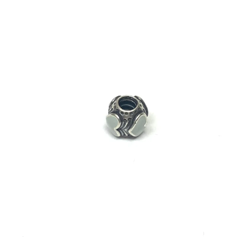 Pandora Silver Enamel Light Grey Hearts Bead 790591