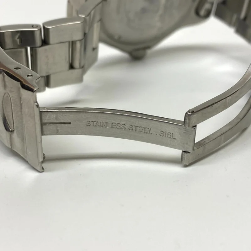 Victorinox Swiss Army  100 meter Date Watch New Battery