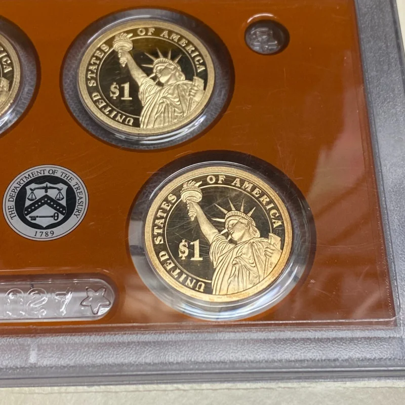 2014 Proof set San Francisco mint, 9 coins, two cases with 1$ and Quarter Dollar