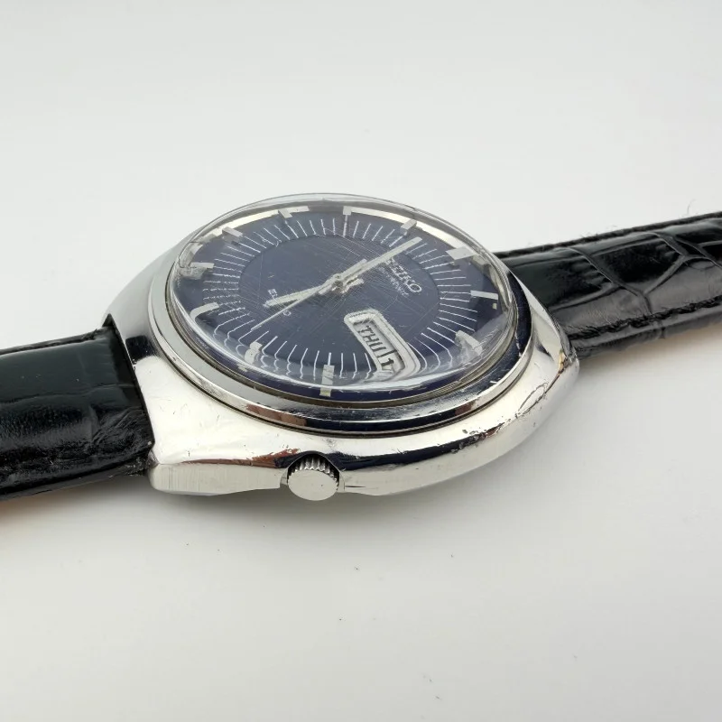 Vintage Seiko Electronic EL-370 Blue Dial Day-Date Stainless Steel Watch