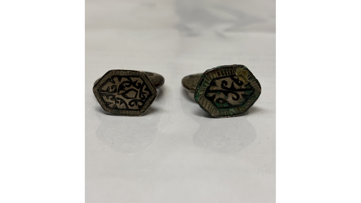 A Pair of Mysterious Islamic Rings from Central Asia (12th–13th c.)