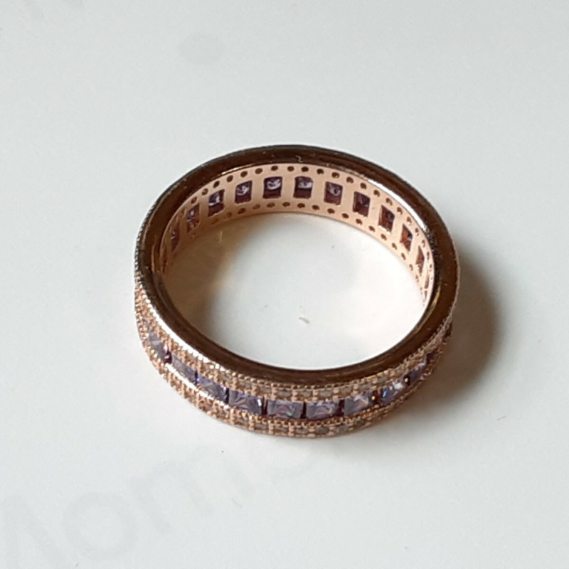 Shashi Lavashing Pink Rubies & Diamond Round Woman Ring Size 6 Shashi Lavashing Pink Rubies & Diamond Round Woman Ring Size 6