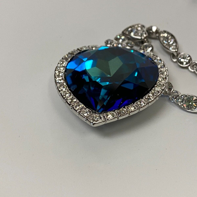 Heart-Shaped Blue Glass Pendant Necklace with Silver-Tone Chain - Elegant Design Heart-Shaped Blue Glass Pendant Necklace with Silver-Tone Chain - Elegant Design