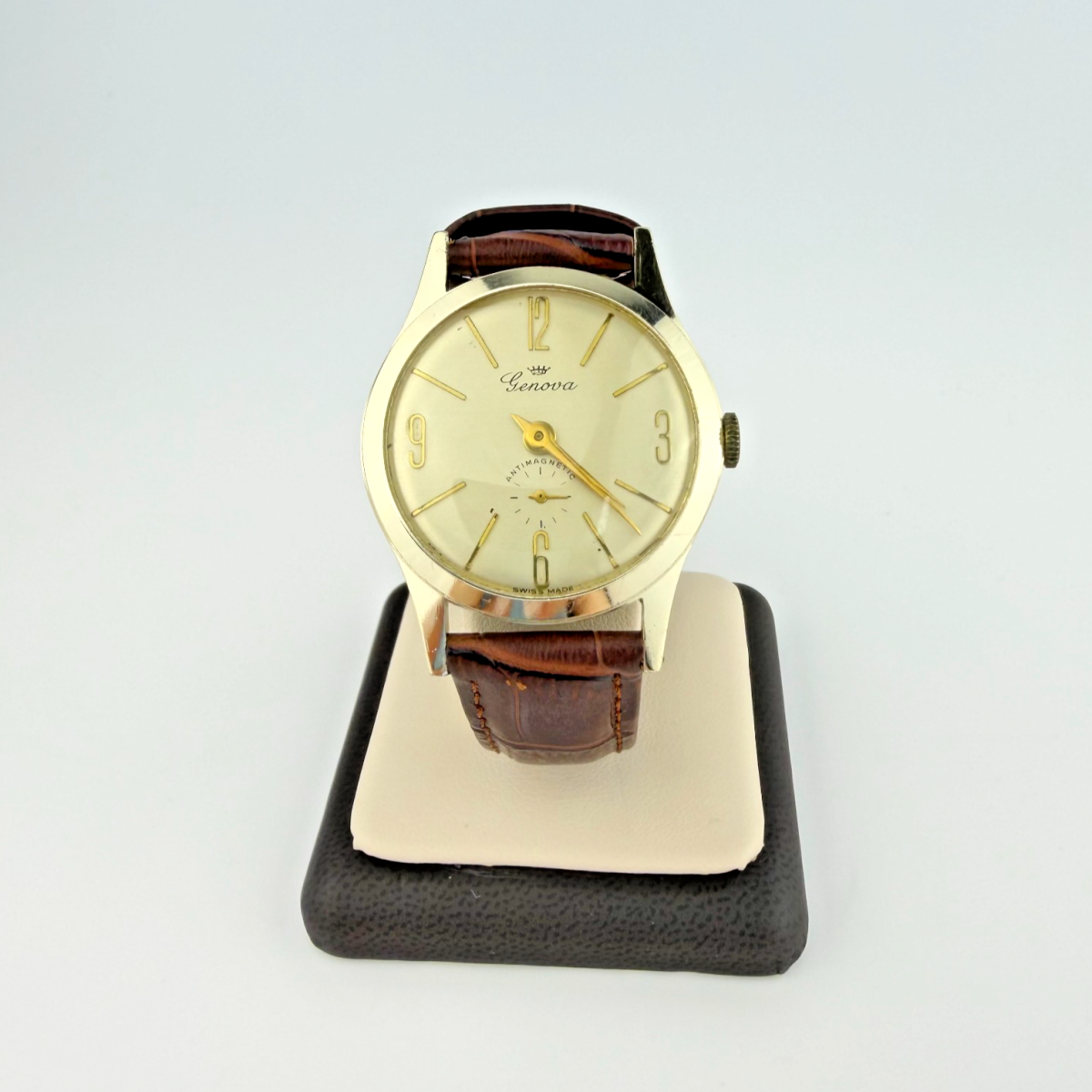 Vintage Genova Swiss Antimagnetic Mechanical Watch Silver Tone Working