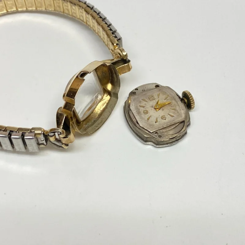 Vintage Bulova 10K Rolled Gold Plate Bezel Stainless Back Watch