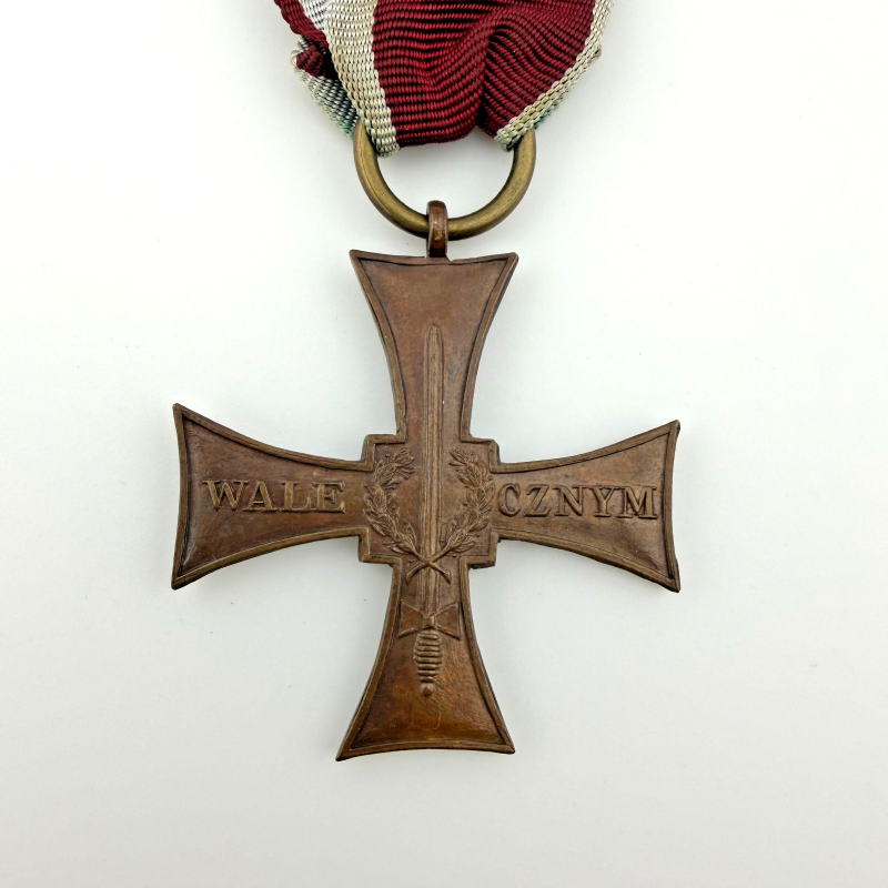 Poland Cross of Valor 1920 Krzyz Walecznych Polish Meda