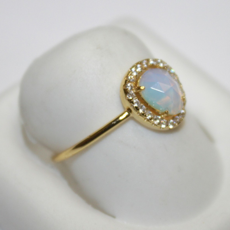 Shashi Sterling Silver Mother Pearl With White Sapphire Women's Ring Size 6.5 Shashi Sterling Silver Mother Pearl With White Sapphire Women's Ring Size 6.5