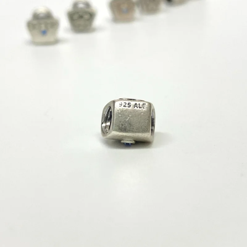 Authentic Pandora Silver Blue CZ Scalloped Purse Bead 790473CZB | RETIRED