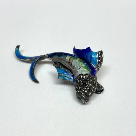 Antique Sterling Silver Designed Gems Faced Blue Multicolor Fish / 1 Ruby Eye  