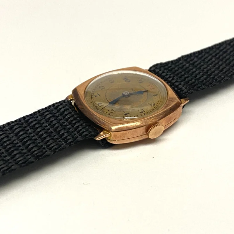 Rolex World's Records Geneve Suisse Gold Medal 9k Square Watch, 1920s