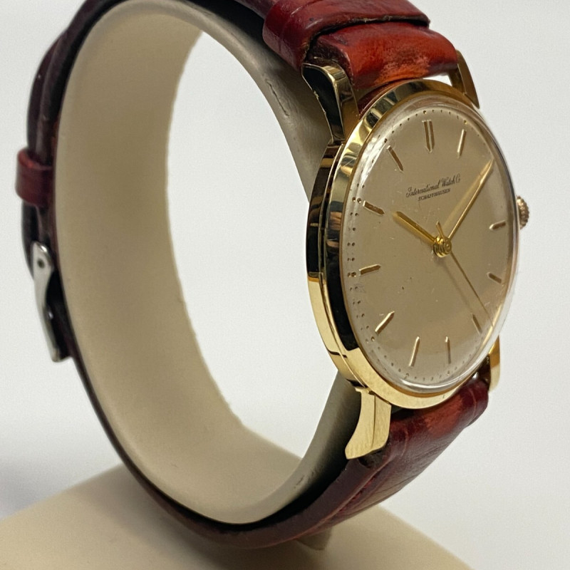 Vintage IWC SCHAFFHAUSEN 18k Yellow Gold Wristwatch 33.5mm