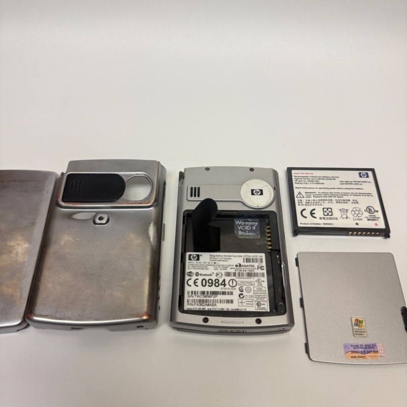 HP iPAQ hx2750 Pocket PC PDA + Original RhinoSkin Case Untested No Charger