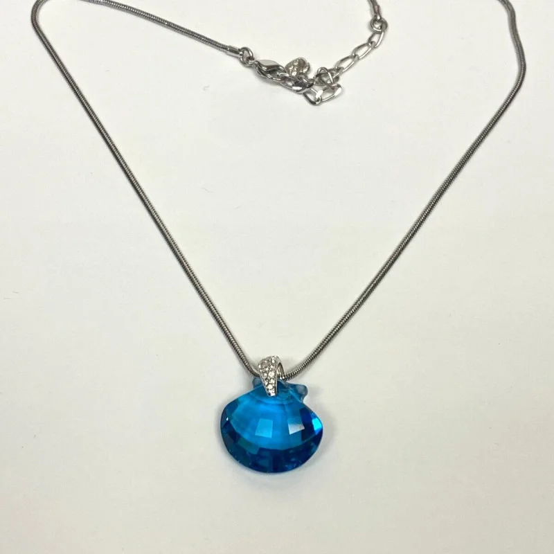 Swarovski Crystal Necklace Blue Scallop Clam Shell Pendant 17"