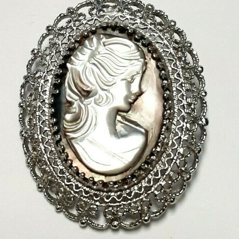 Vtg. Sterling Silver Oval Black Mother of Pearl Cameo Pin Brooch/ Pendant K.L.