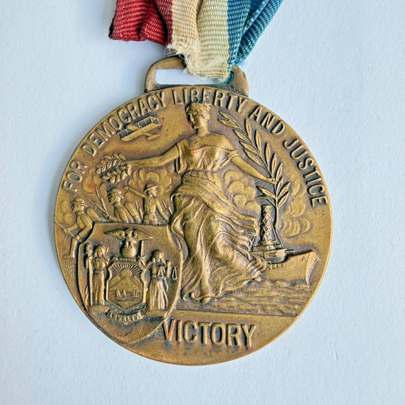 Lot of 4 Original US WWI Bronze Medals — Victory + Service Medals with Ribbons