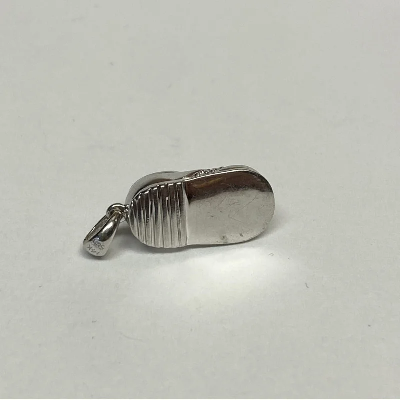 14K Baby Shoe Charm With Engraving 585 0n Pendent