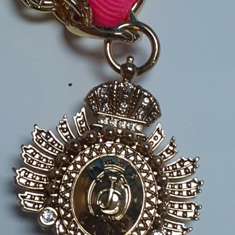 Juicy Couture Gold Tone Link With Charm Pink Lace Bracelet