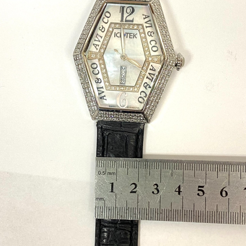 Ice Tek 9.5 ct Diamond AVI & CO Swiss Made Automatic White Face Watch Ice Tek 9.5 ct Diamond AVI & CO Swiss Made Automatic White Face Watch