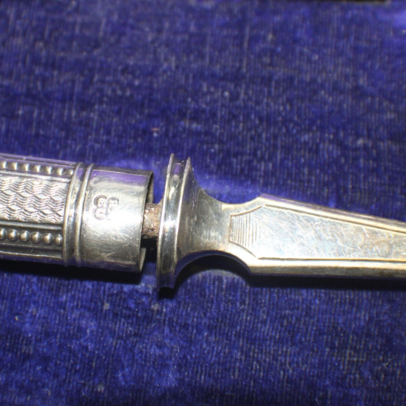 SILVER PLATE ANTIQUE FORK AND KNIFE 12 INCHES "RMEN" Silver Mark