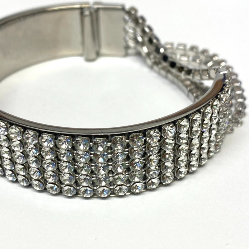 SWAROVSKI Ladies Fit White Stainless Steel Bangle SWAROVSKI Ladies Fit White Stainless Steel Bangle