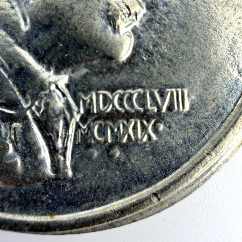 Vintage single-sided Roosevelt gun stock medallion for a Colt Winchester rifle