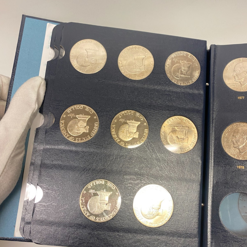 Whitman Album #9131 Eisenhower Dollar 32 Coins 1971 -1978 PDS