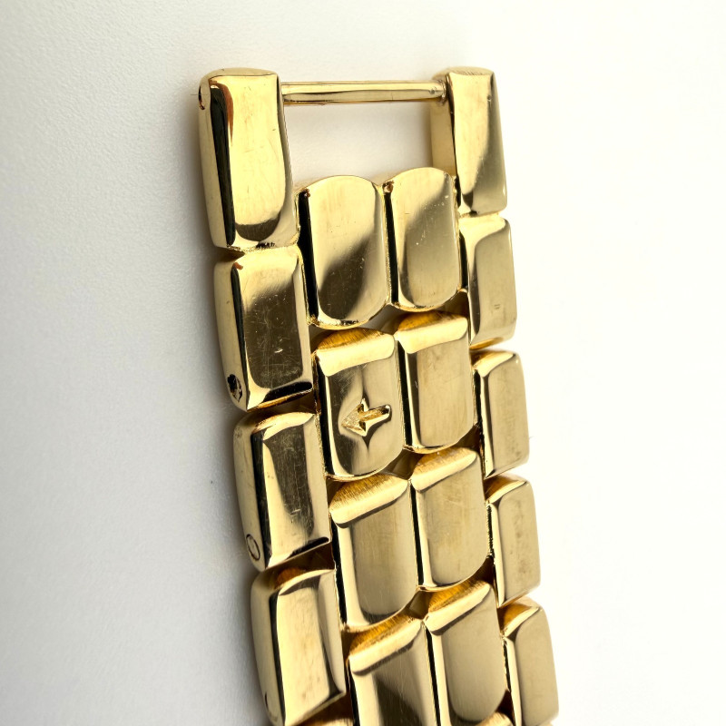 Vintage Members Only MB-025 Women's Gold Tone Watch Black Dial Quartz