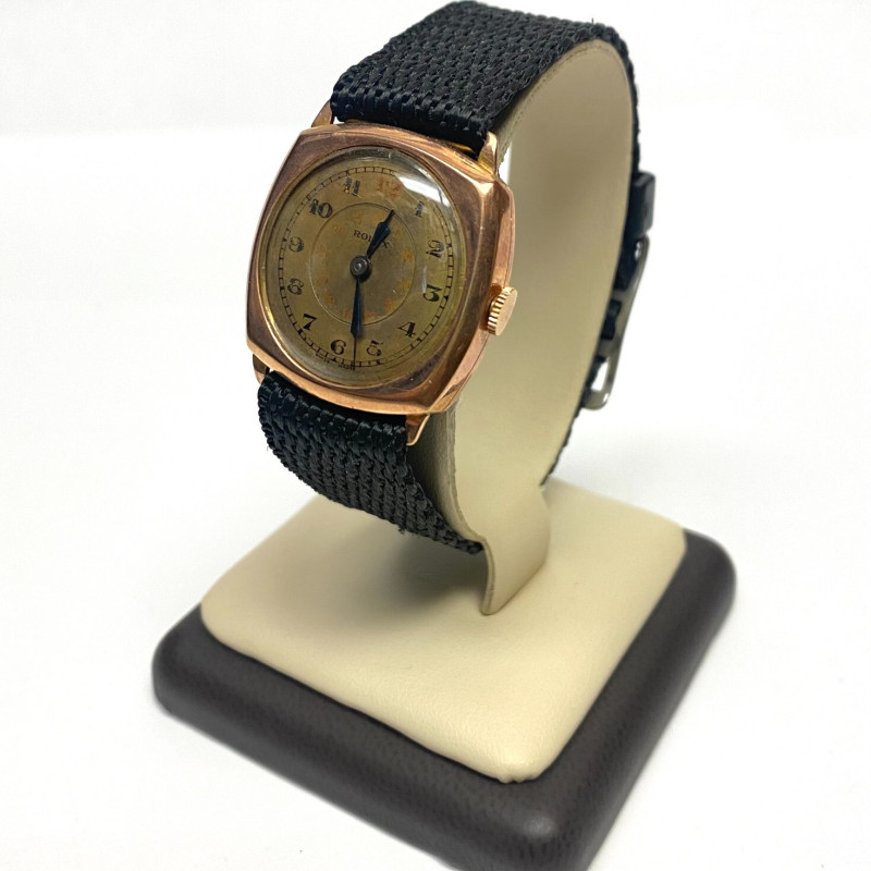 Rolex World's Records Geneve Suisse Gold Medal 9k Square Watch, 1920s Rolex World's Records Geneve Suisse Gold Medal 9k Square Watch, 1920s