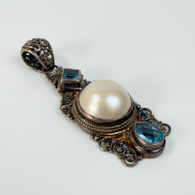 Sarda Bali Sterling Silver Pendant  White Mabe Pearl & Blue Topaz
