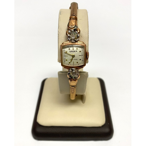 Vintage Ladies GRUEN VERI-THIN Watch 14K Gold 2 Diamonds Swiss Made 17 Jewel Vintage Ladies GRUEN VERI-THIN Watch 14K Gold 2 Diamonds Swiss Made 17 Jewel