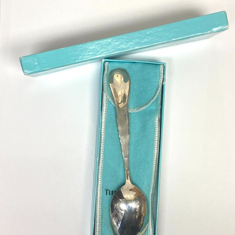 Souvenir Spoon "Statue of Liberty" New York City by Tiffany & Co - Sterling, 6" Souvenir Spoon "Statue of Liberty" New York City by Tiffany & Co - Sterling, 6"