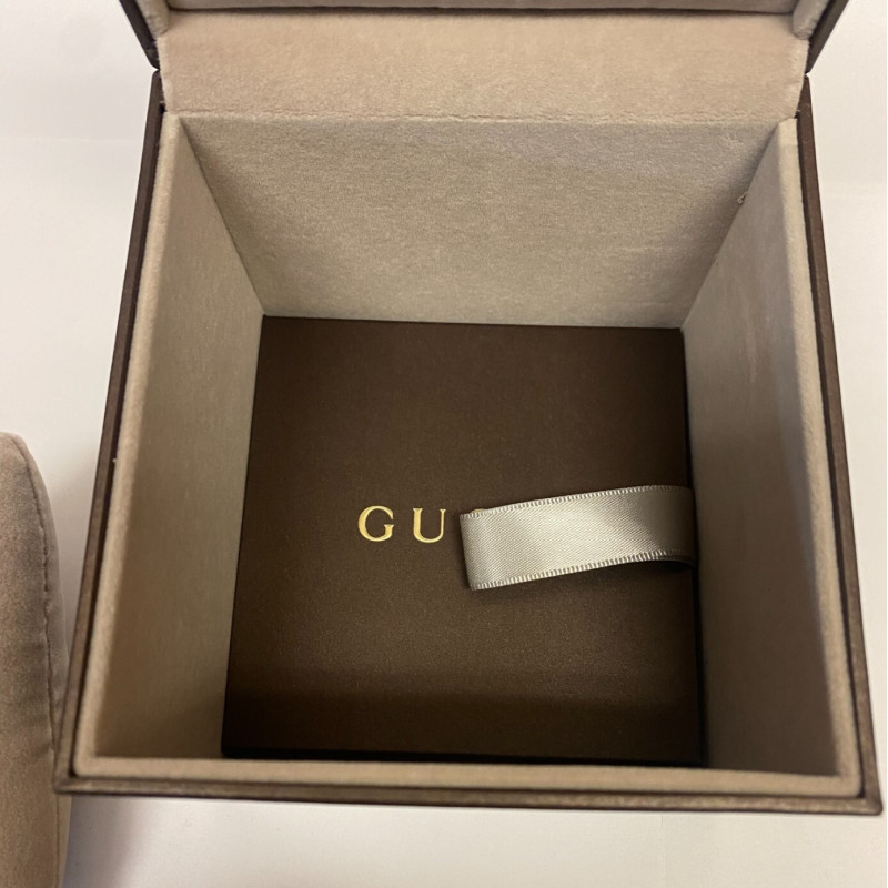 Gucci Interlocking G Black Dial, Leather strap With BOX Gucci Interlocking G Black Dial, Leather strap With BOX