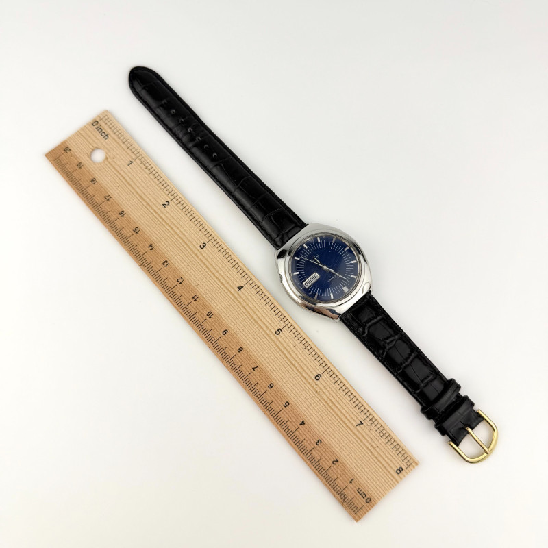 Vintage Seiko Electronic EL-370 Blue Dial Day-Date Stainless Steel Watch