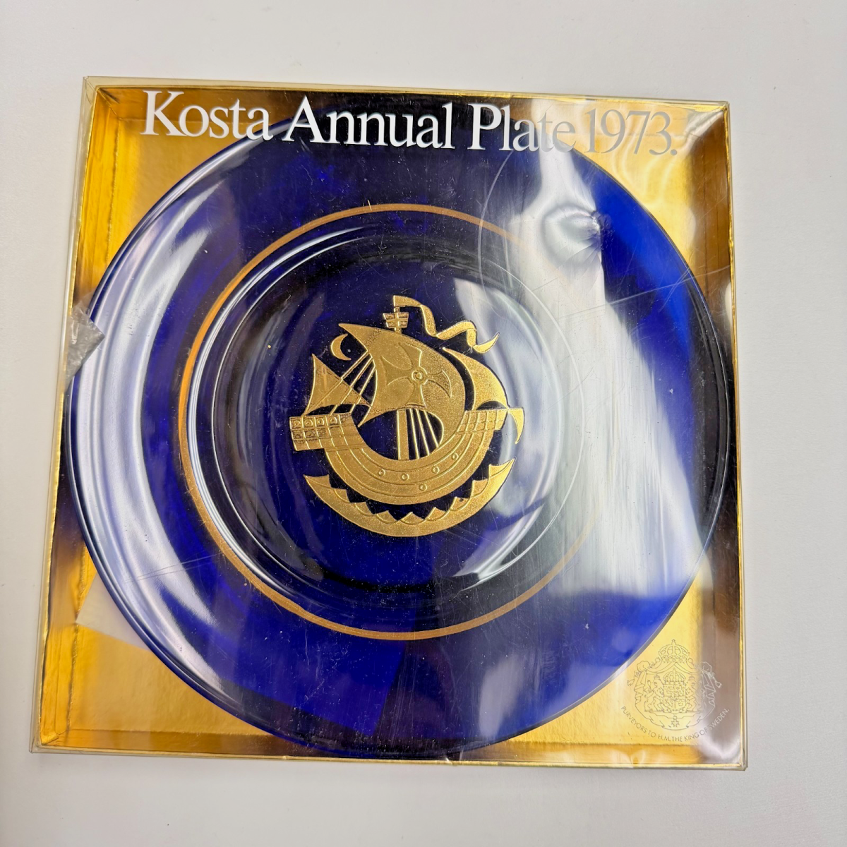 Kosta 1973 Annual Plate by U. Lindstrand Blue Glass Gold Viking Ship in Box