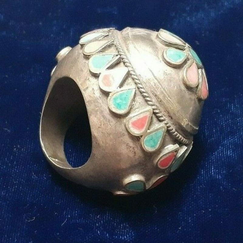 Beautiful Pink & Green Colored Sterling Silver Size 11 Ring Beautiful Pink & Green Colored Sterling Silver Size 11 Ring