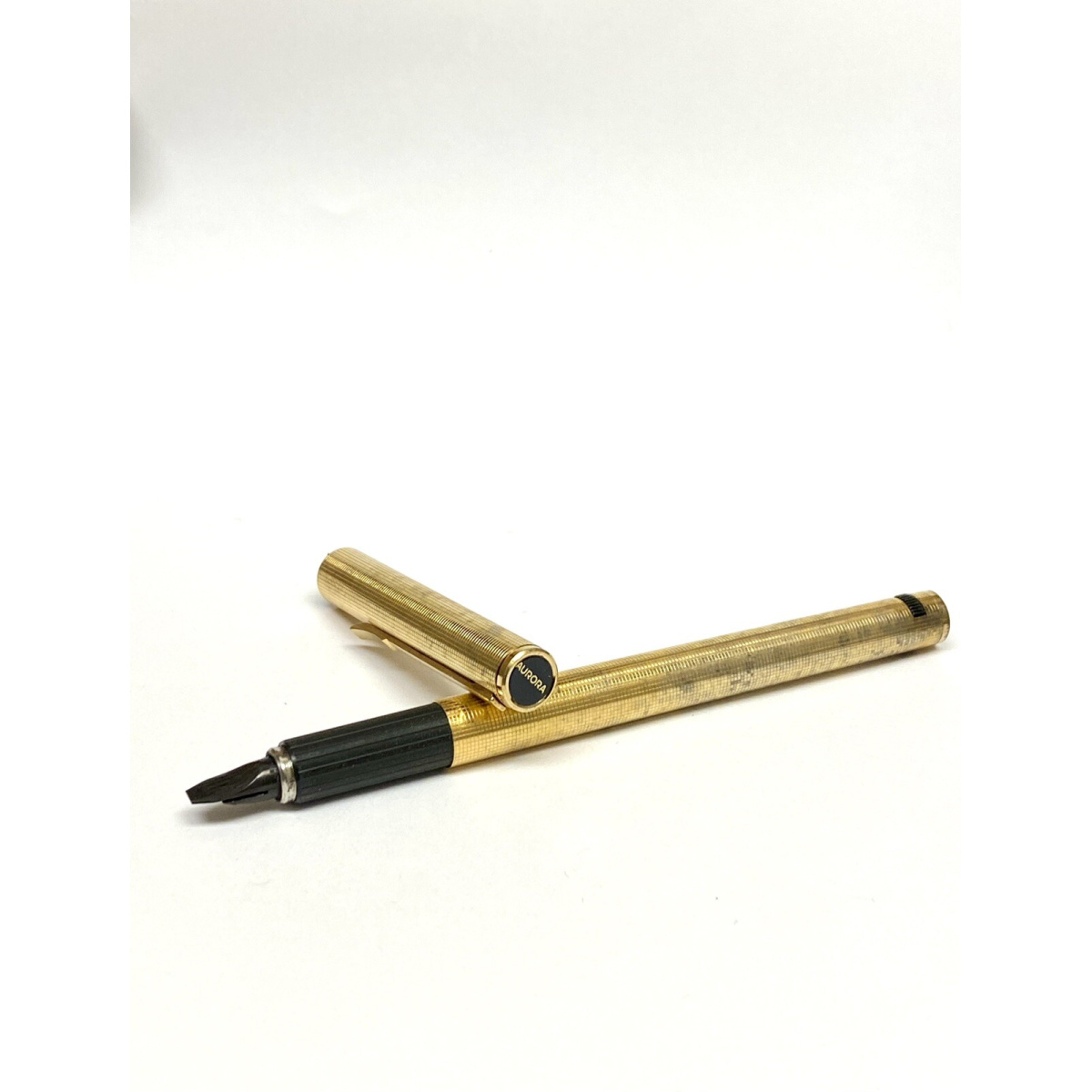 5 1/2 in Gold Plated Pen For refill 
