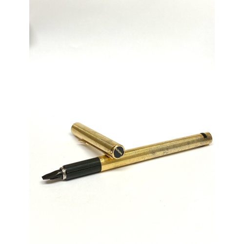 5 1/2 in Gold Plated Pen For refill 