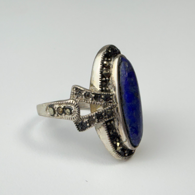 Oval Blue Lapis Lazuli and Marcasite Halo Gemstones Sterling Silver Vintage Ring