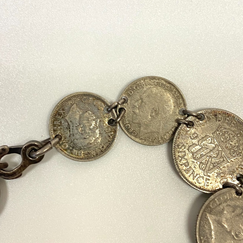Great Britain 1896-1940 Coins George IV Silver Bracelet, 24 grams Great Britain 1896-1940 Coins George IV Silver Bracelet, 24 grams