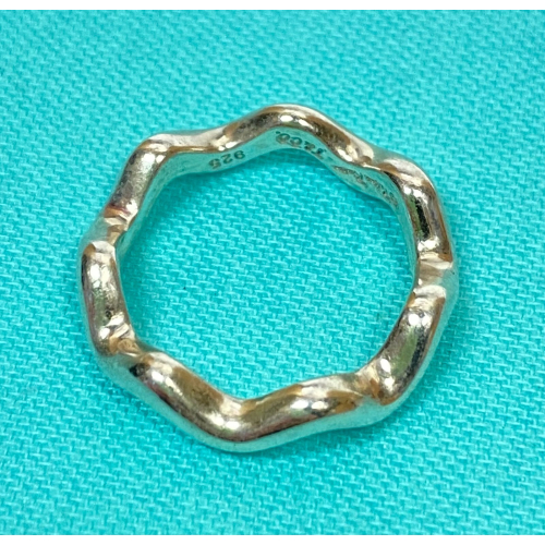 Tiffany & Co. Paloma Picasso Silver Zig Zag Band Ring Size 6.75 Tiffany & Co. Paloma Picasso Silver Zig Zag Band Ring Size 6.75
