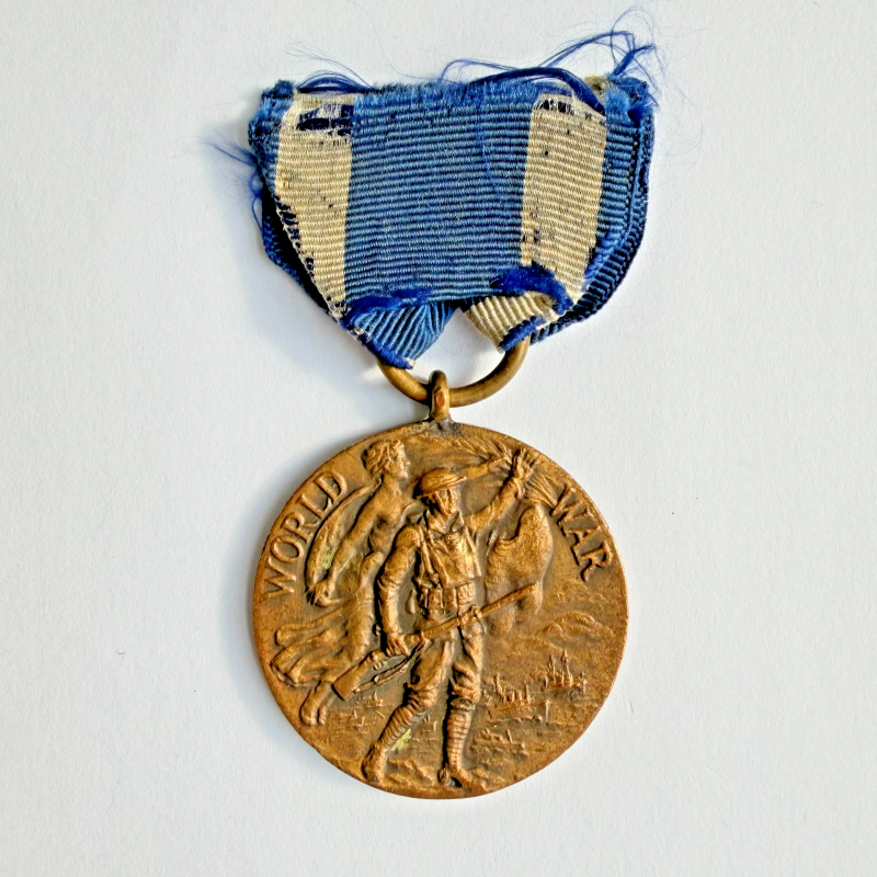 Lot of 4 Original US WWI Bronze Medals — Victory + Service Medals with Ribbons