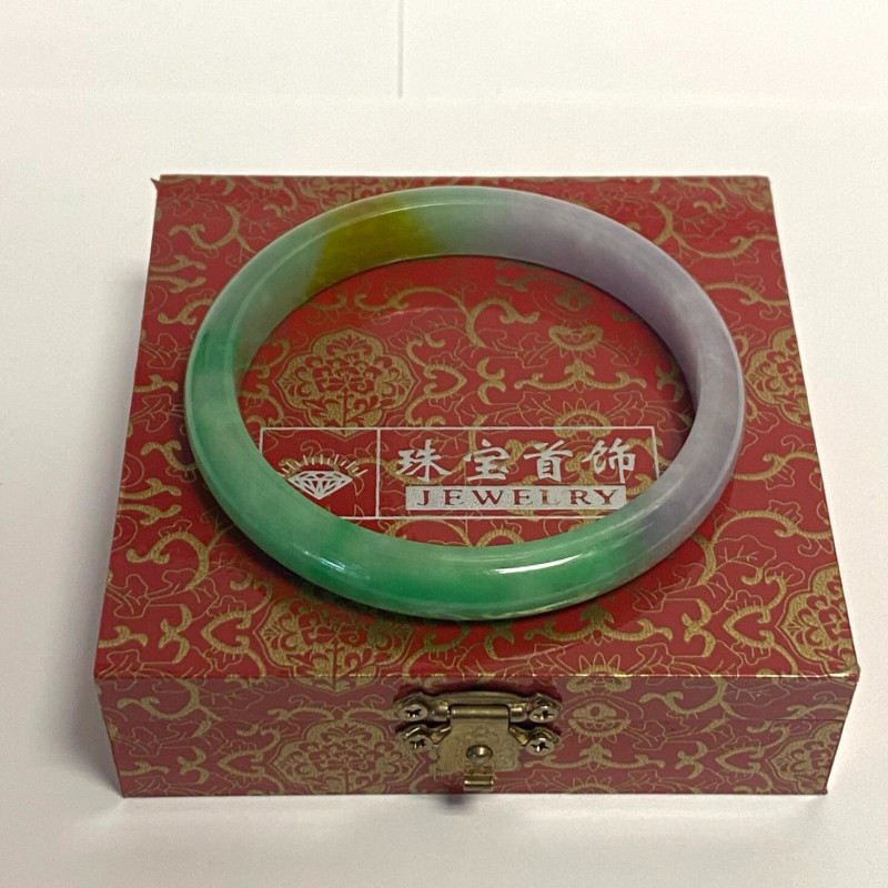Chinese Russet Pale Mottled Soft Green Jade Bangle Bracelet 57 mm Chinese Russet Pale Mottled Soft Green Jade Bangle Bracelet 57 mm