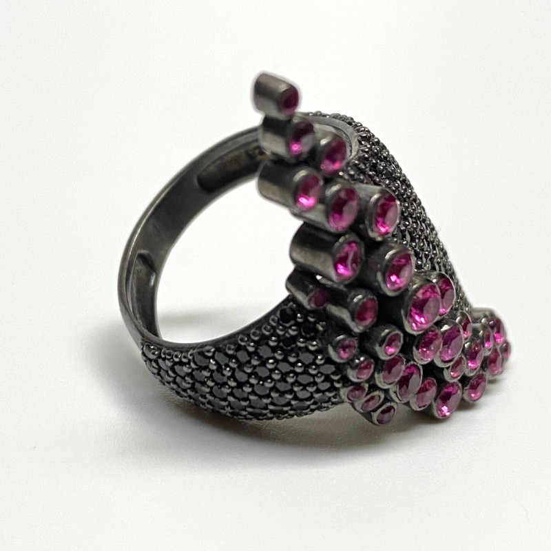 Sterling Silver Black Onyx and Rubies Ring Sterling Silver Black Onyx and Rubies Ring
